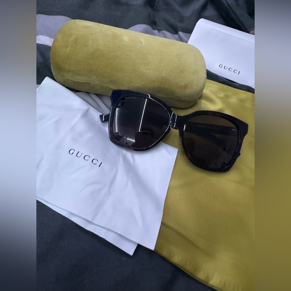 Gucci authentic sunglasses. NWT! NWB!! - Picture 15 of 17